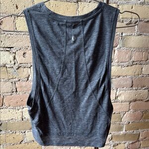 Lulemon grey cut off crop top